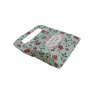 Small Pillow Shaped Paper Packaging Box with Handle for Party Gift